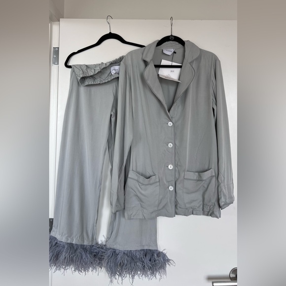 Sleeper Feather Grey Pajama Set NWT - Picture 6 of 7